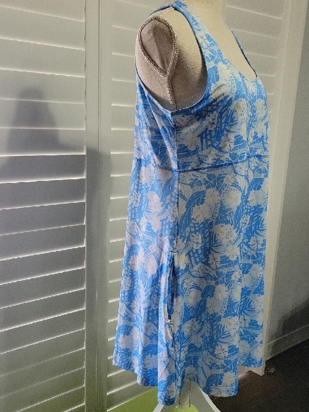 Light Blue Floral Sleeveless Day Dress - Picture 2 of 10